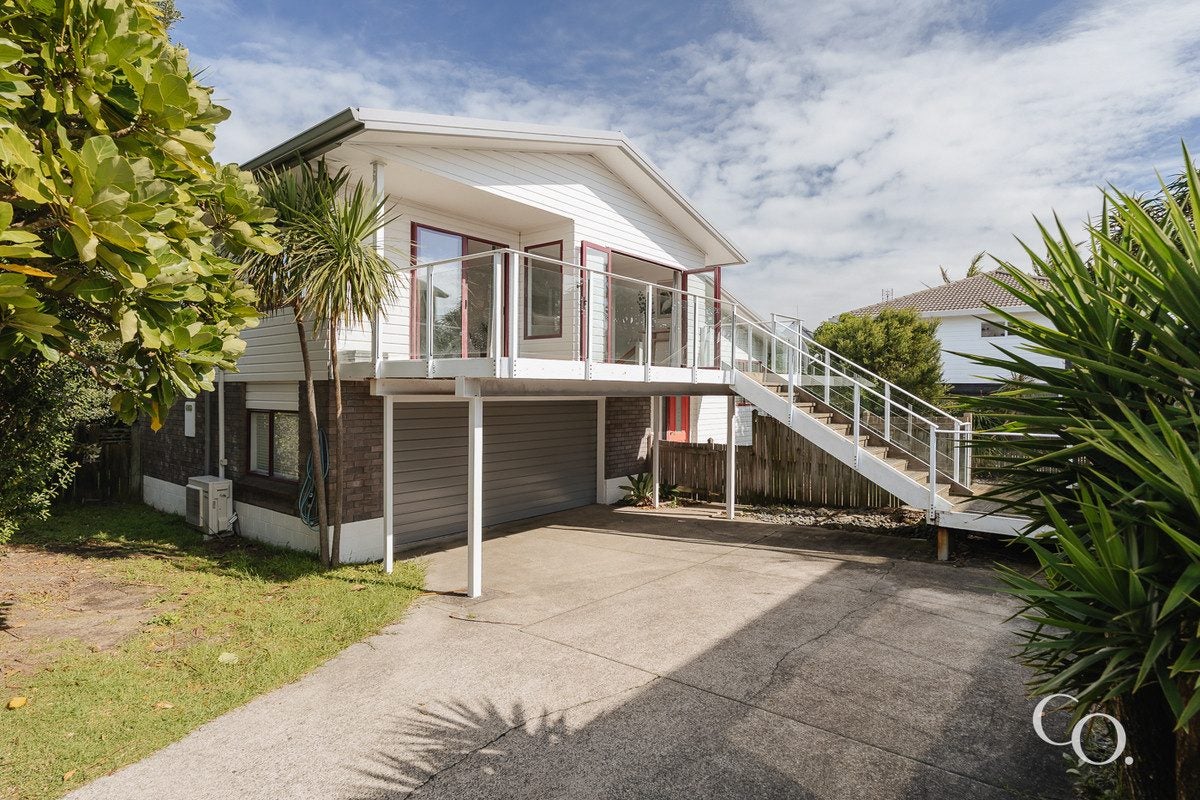 376 Papamoa Beach Road, Papamoa Beach, Papamoa - Carousel 1