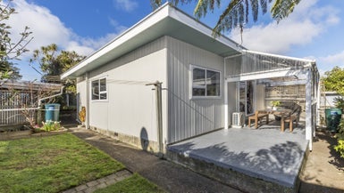 3/3 Ngaio Gorge Road, Ngaio, Wellington - Carousel 1