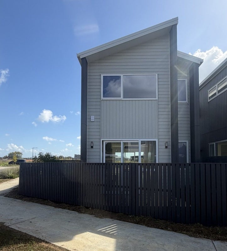 11 Taiheru Road, Karaka, Papakura - Carousel 2