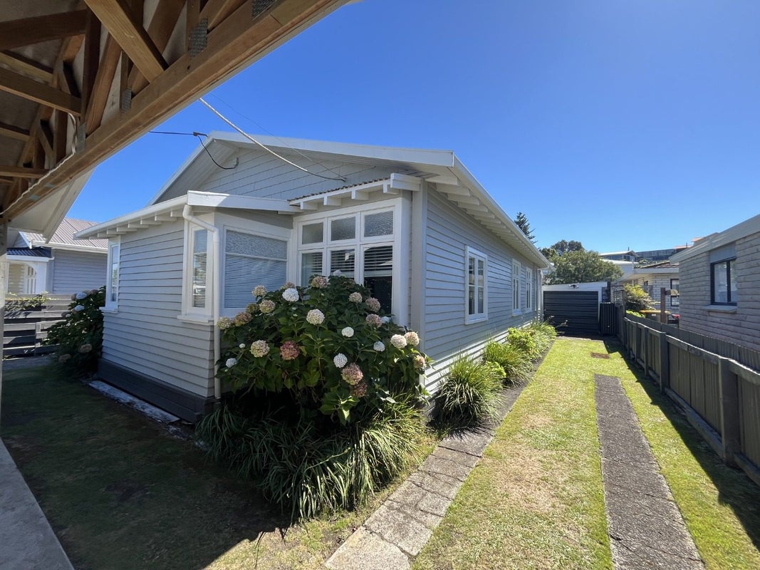 86 Tukapa Street, Westown, New Plymouth - Carousel 1