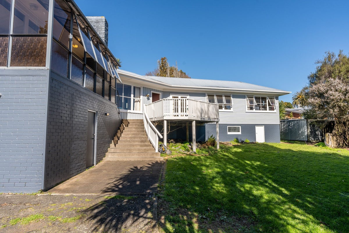 19A Tawa Street, Melville, Hamilton - Carousel 1