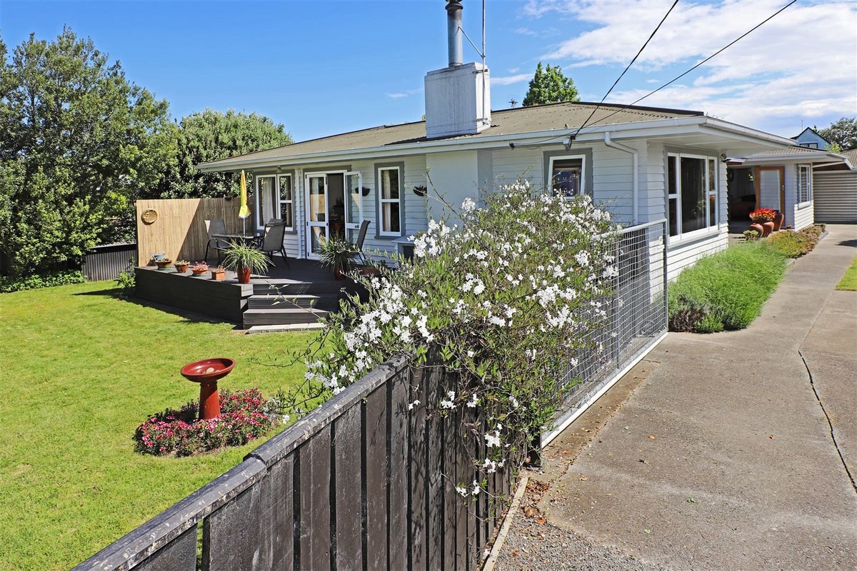309 Collinge Road, Mayfair, Hastings - Carousel 2