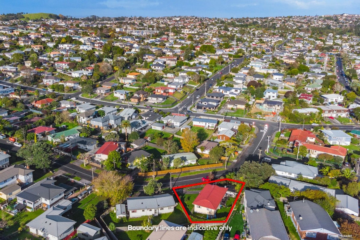 77A Rosamund Avenue, New Windsor, Auckland - Carousel 11