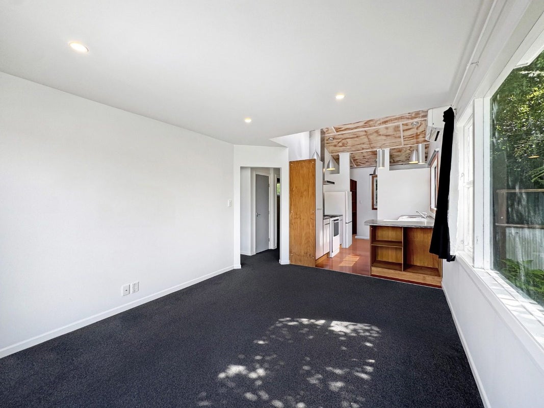 6B Rewa Terrace, Tawa, Wellington - Carousel 2