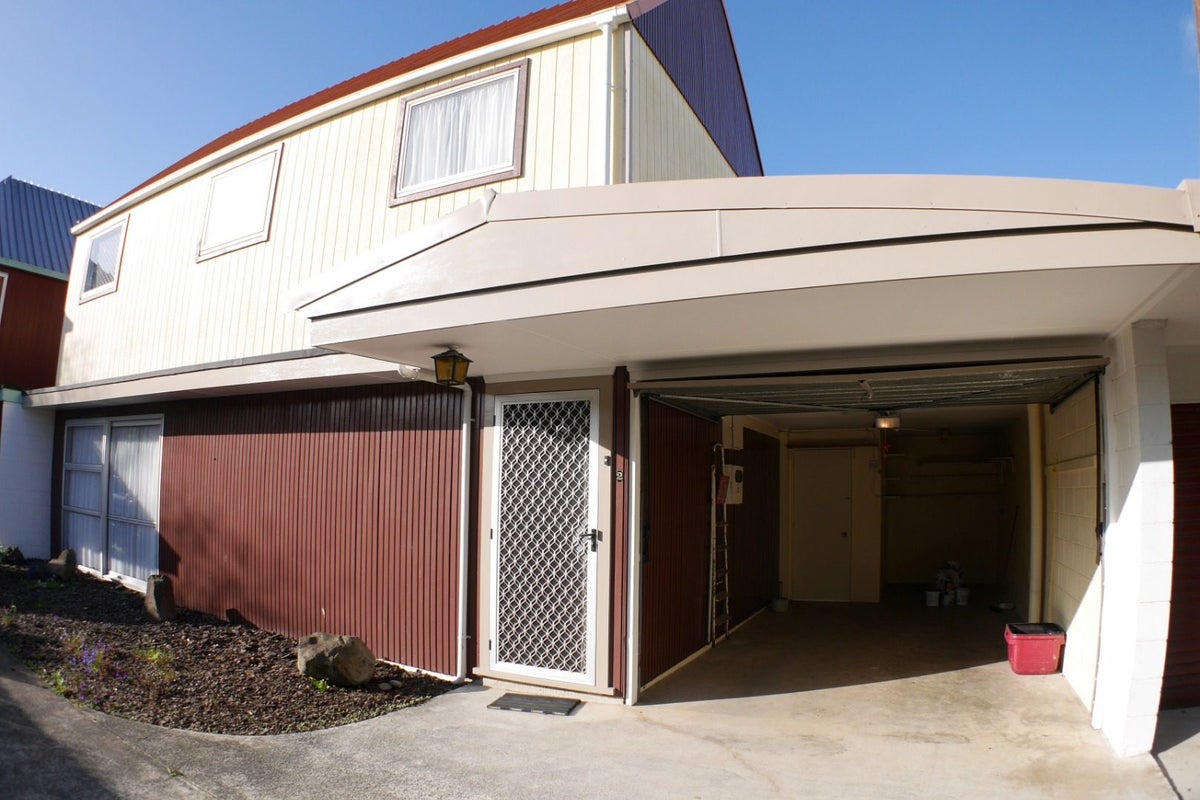 2/18 Third Avenue, Avenues, Whangarei - Carousel 1