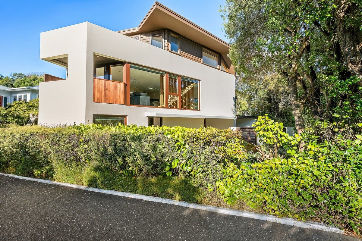 37 Nicholson Road, Khandallah, Wellington - Carousel 2