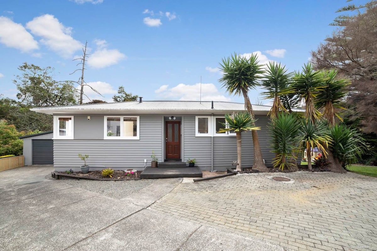 22 Ivy Place, Birkdale, Auckland - Carousel 1
