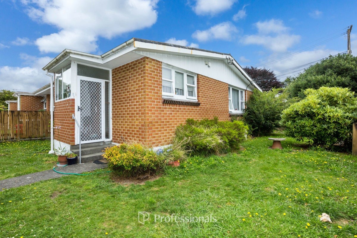1/384 Fergusson Drive, Heretaunga, Upper Hutt - Carousel 2