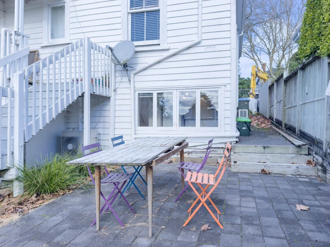 2/30 Hakanoa Street, Grey Lynn, Auckland - Carousel 2