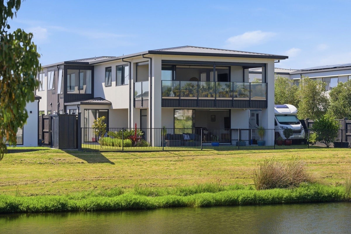 23 Forstera Way, Papamoa Beach, Papamoa - Carousel 1