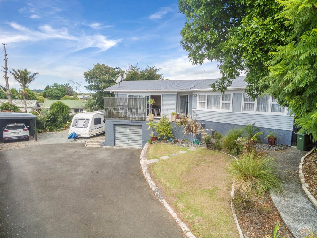 42 Otuhiwai Crescent, Tikipunga, Whangarei - Carousel 1