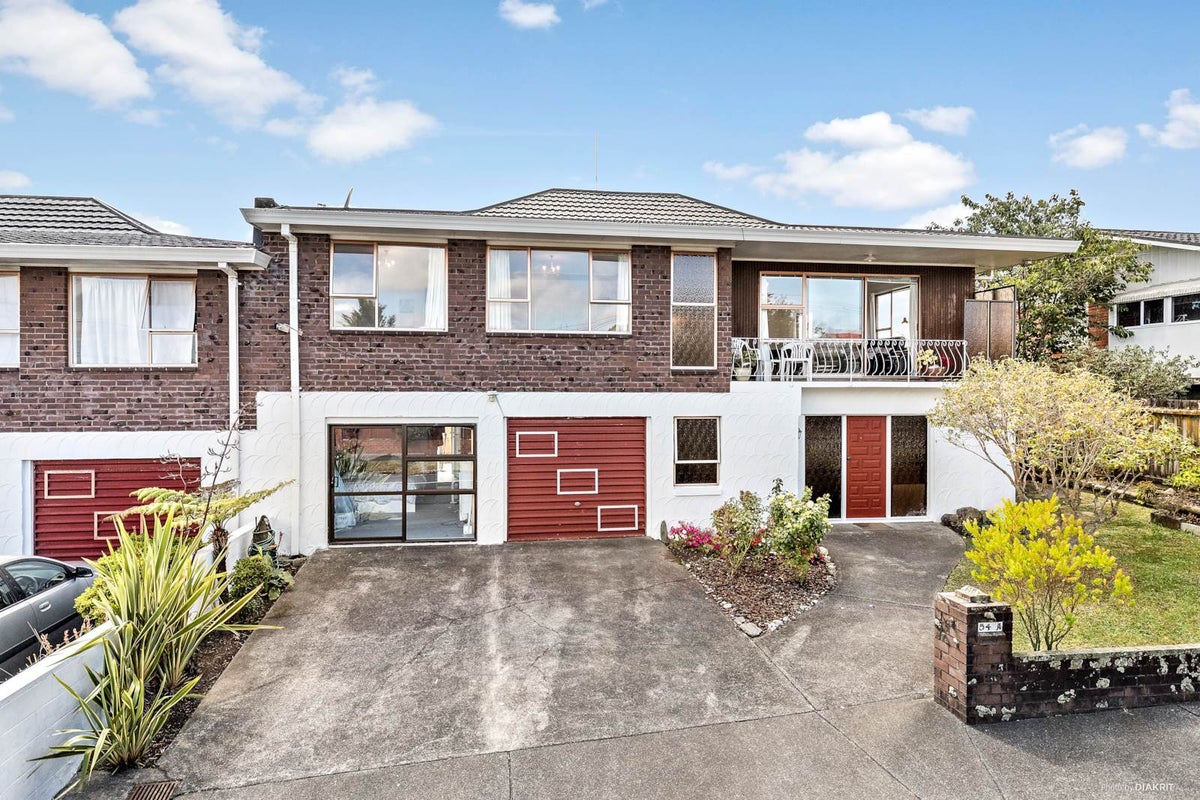 54A Rathlin Street, Blockhouse Bay, Auckland - Carousel 1