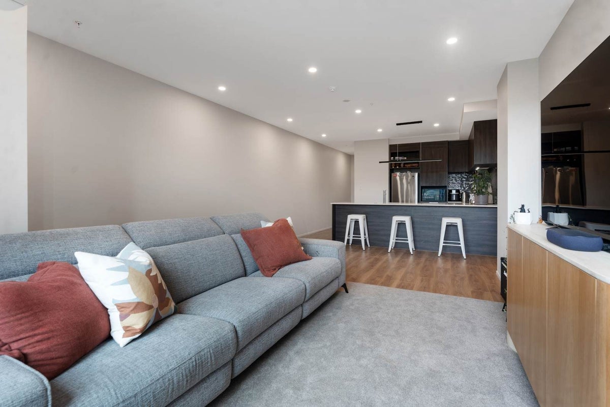 7/18 Karengo Street, Long Bay, Auckland - Carousel 1