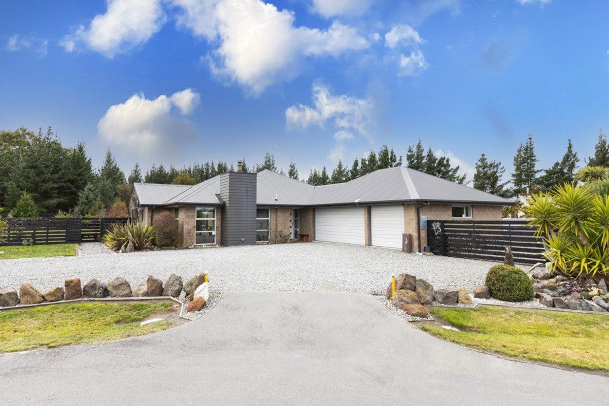 13 Thornton Close, Leithfield, Amberley - Carousel 1