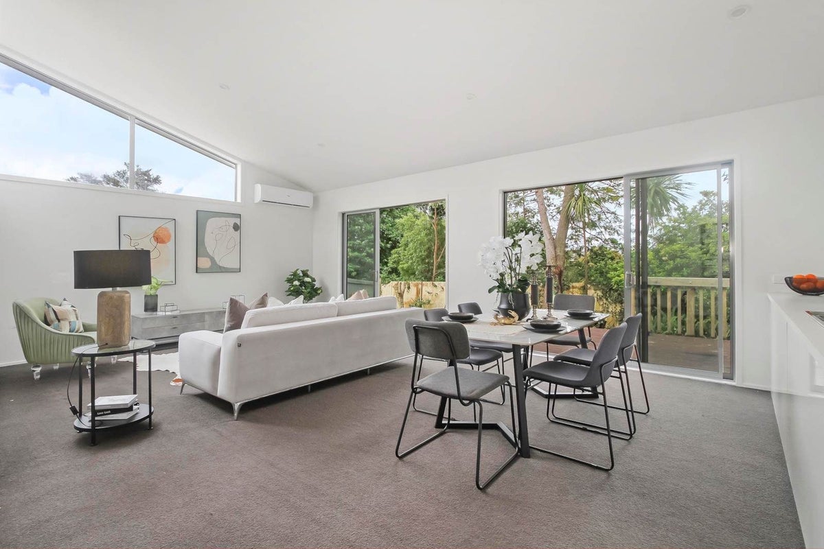 56A Reynella Drive, Massey, Auckland - Carousel 2