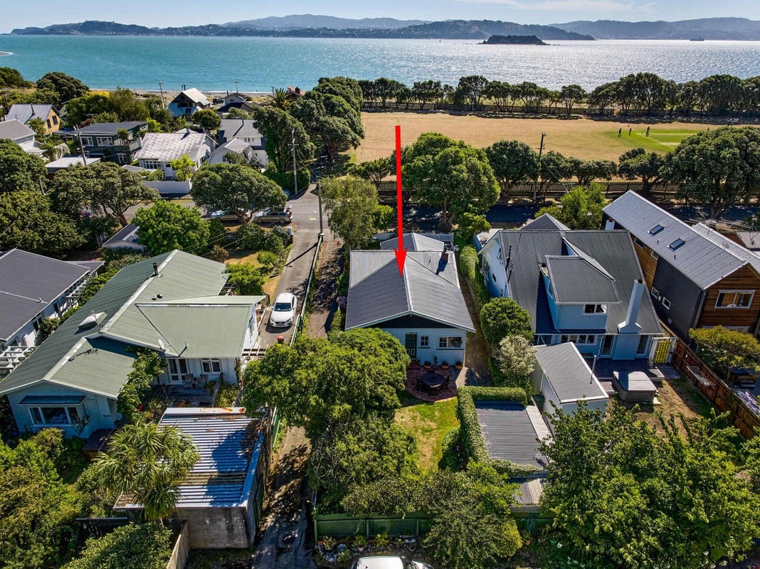 107 Oroua Street, Eastbourne, Lower Hutt - Carousel 2