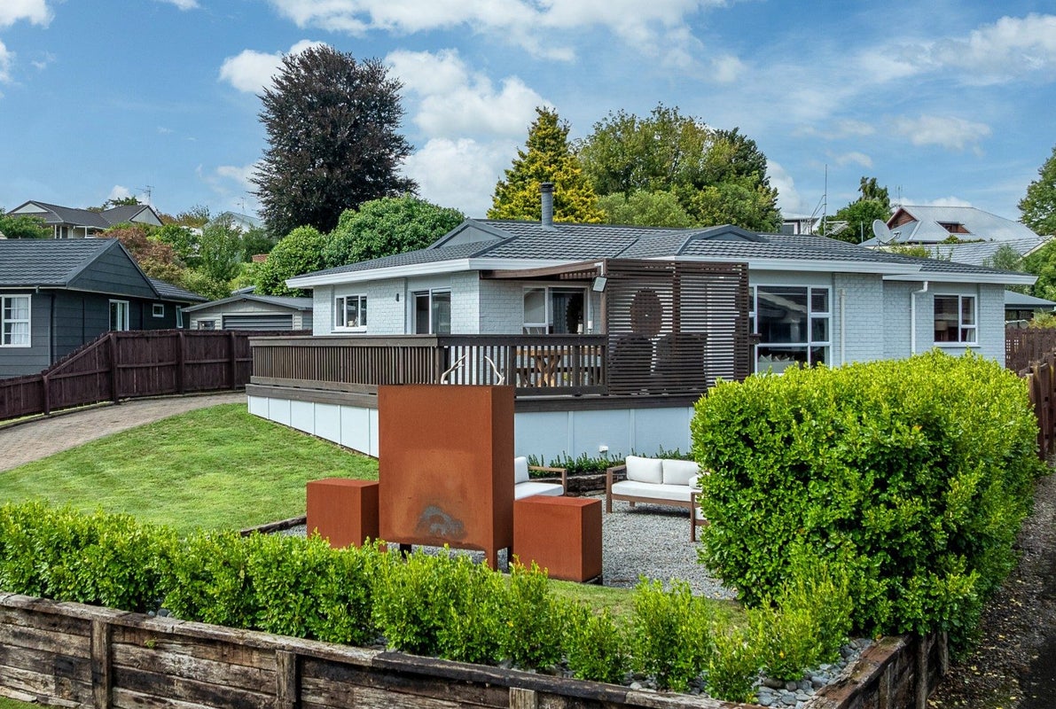 37 Sheridan Crescent, Leamington, Cambridge - Carousel 2