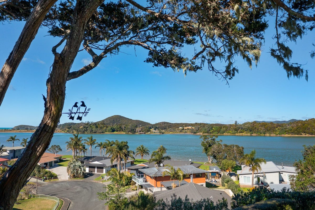 2 Haven Place, Whangarei - Carousel 1