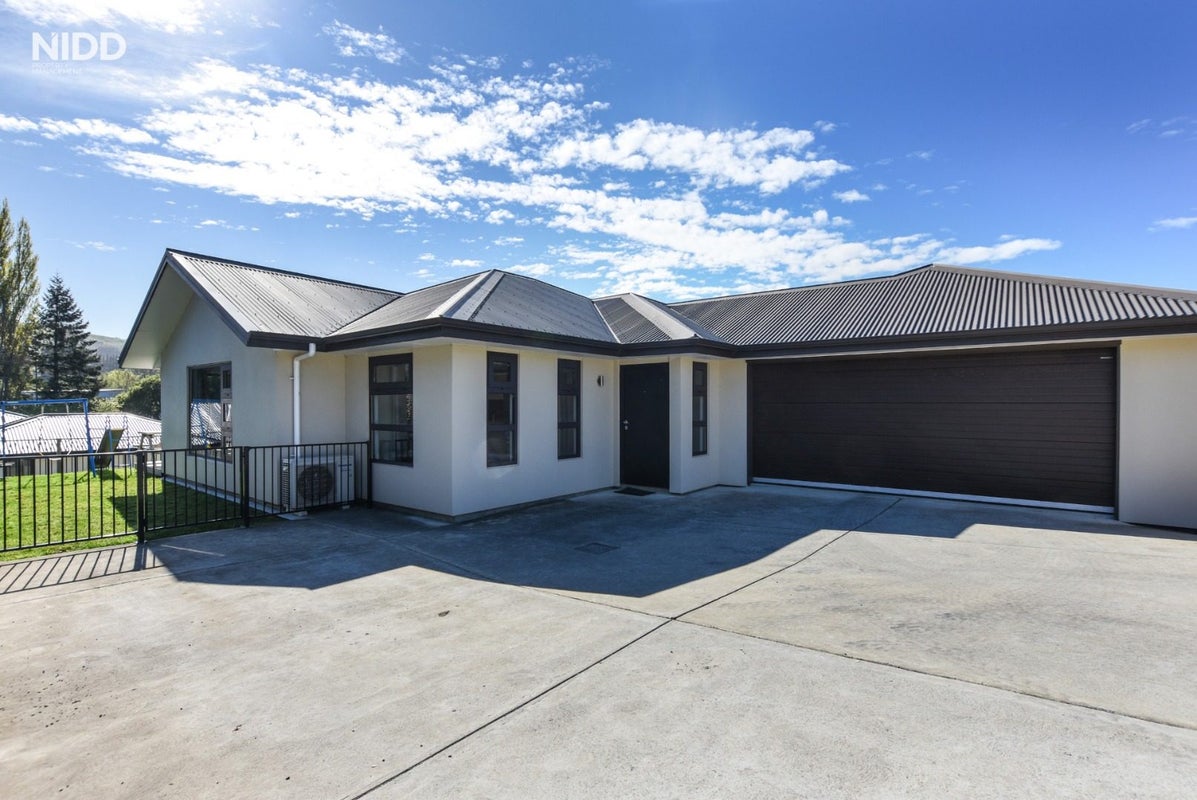 37 Grandvista Drive, Green Island, Dunedin - Carousel 1