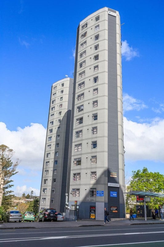13D/30 Symonds Street, Grafton, Auckland - Carousel 1