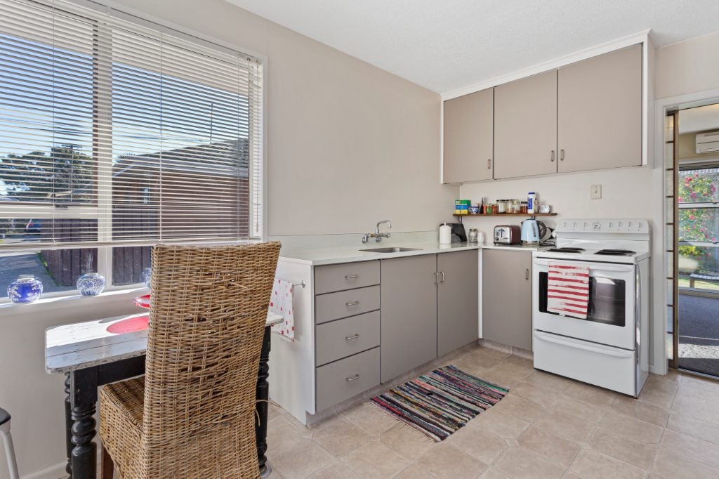 2/26 Trafalgar Street, St Albans, Christchurch - Carousel 2