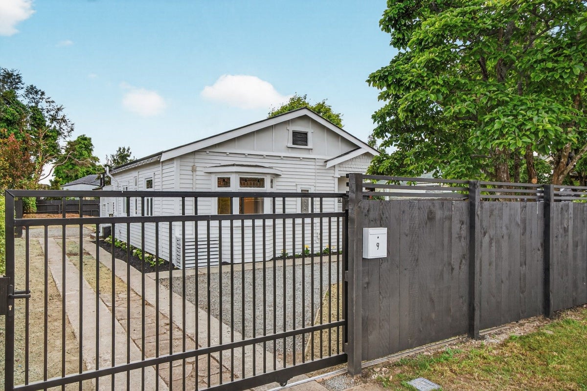 9 Marshall Street, Fairfield, Hamilton - Carousel 22