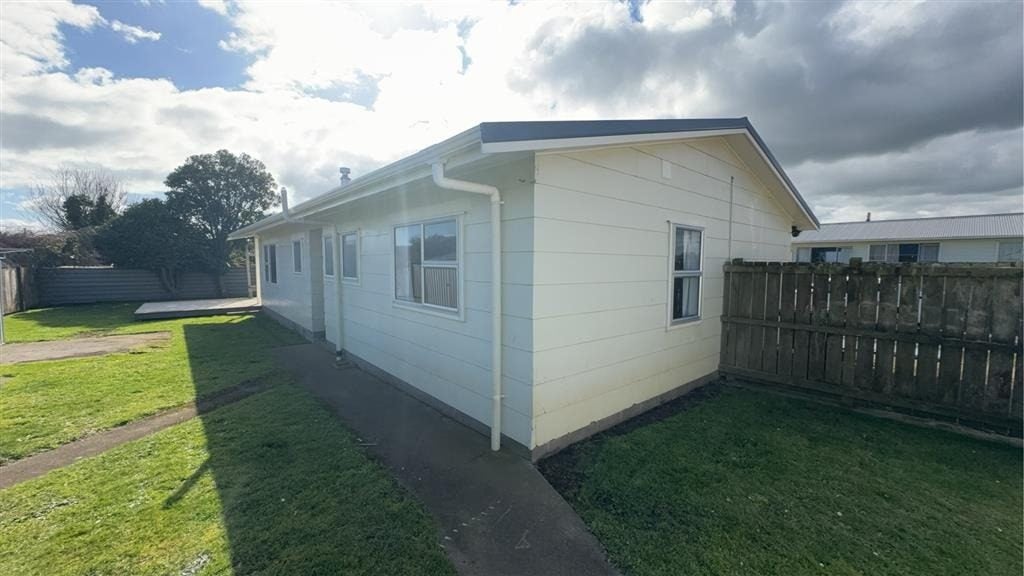 42 Fairfield Road, Hawera - Carousel 2