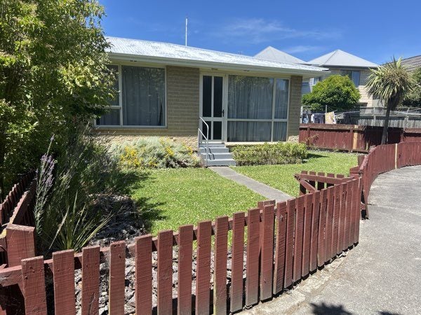 4/43 Whitmore Street, Edgeware, Christchurch - Carousel 1