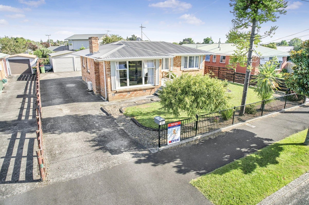 31 Mears Road, St Andrews, Hamilton - Carousel 2