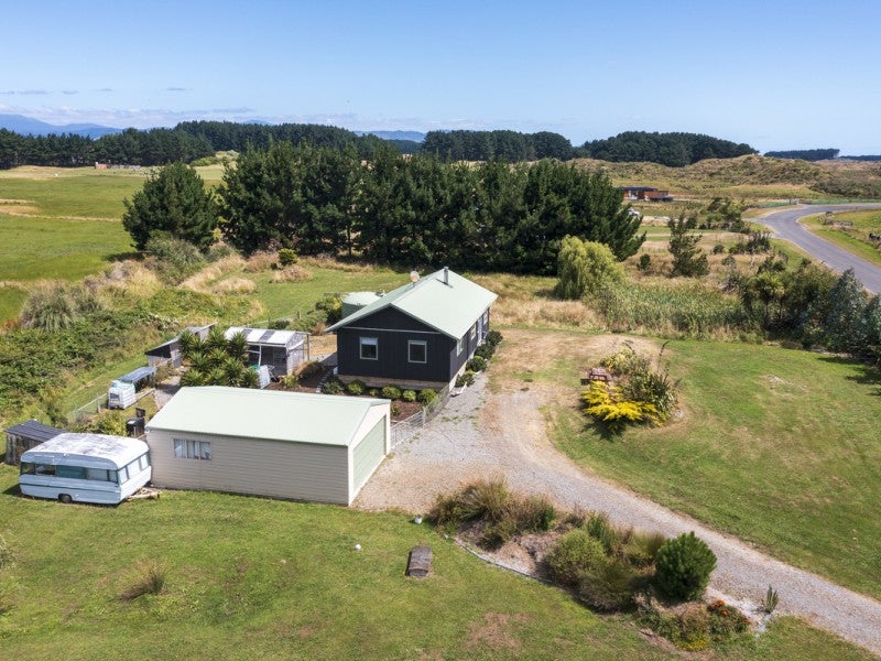 75 Strathnaver Drive, Waikawa Beach, Levin - Carousel 25