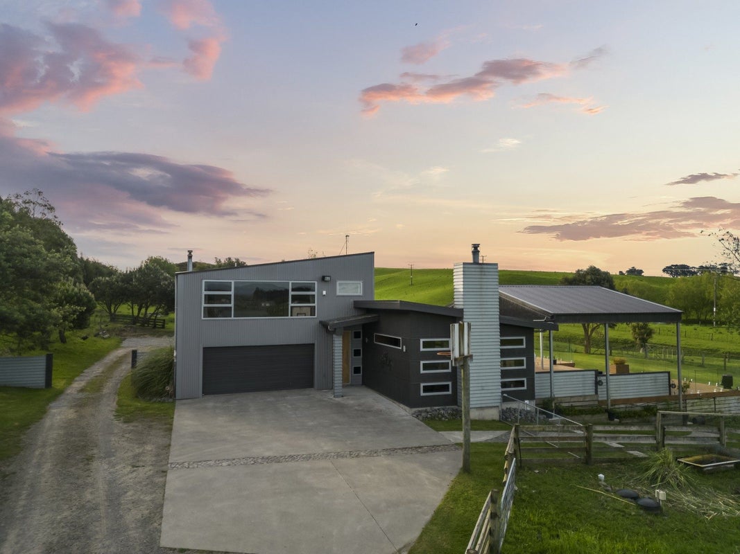 15A Stewart Road, Sanson, Palmerston North - Carousel 2