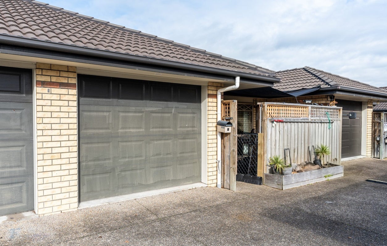 4/26 Lyon Street, Frankton, Hamilton - Carousel 1