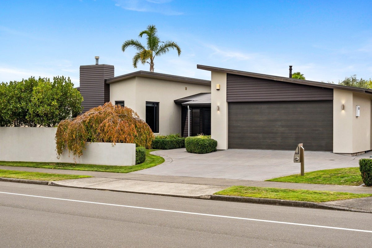93 Russell Robertson Drive, Havelock North, Havelock North - Carousel 1