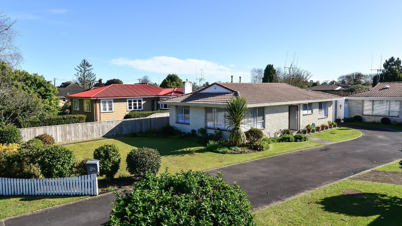 229A Clarkin Road, Fairfield, Hamilton - Carousel 1