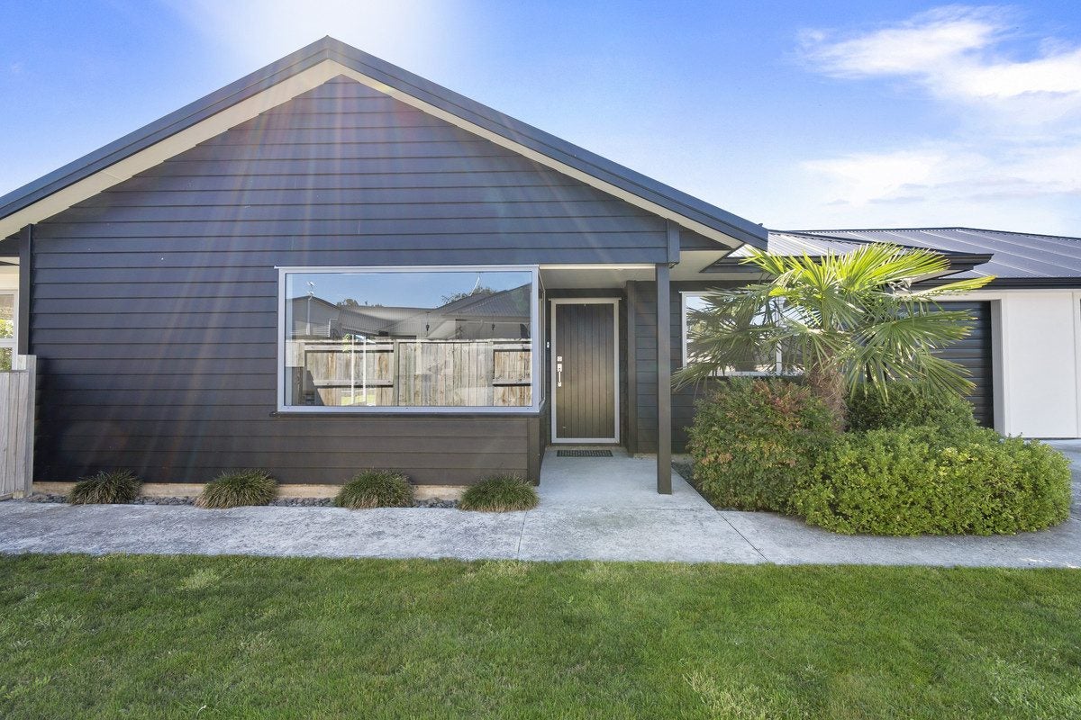 6 Waimarama Court, Roslyn, Palmerston North - Carousel 30