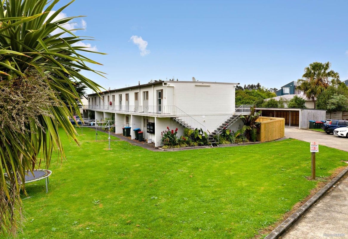 10/27 St Georges Road, Avondale, Auckland - Carousel 10