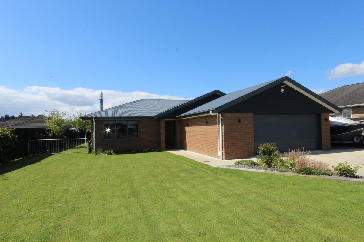 6 Twain Crescent, Owhata, Rotorua - Carousel 2