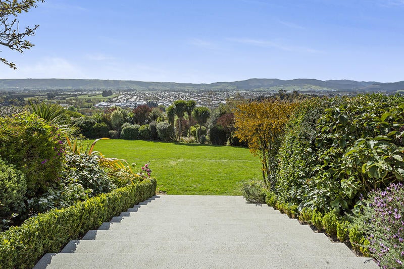 3 Fairmile Drive, Kinmont Park, Mosgiel - Carousel 18
