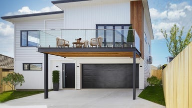 26B Holland Avenue, Point England, Auckland - Carousel 1