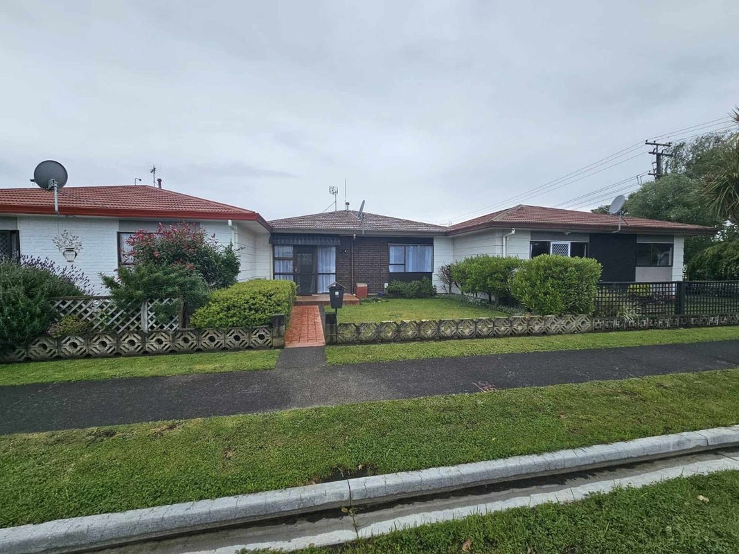 35 Young Street, Whanganui East, Whanganui - Carousel 1