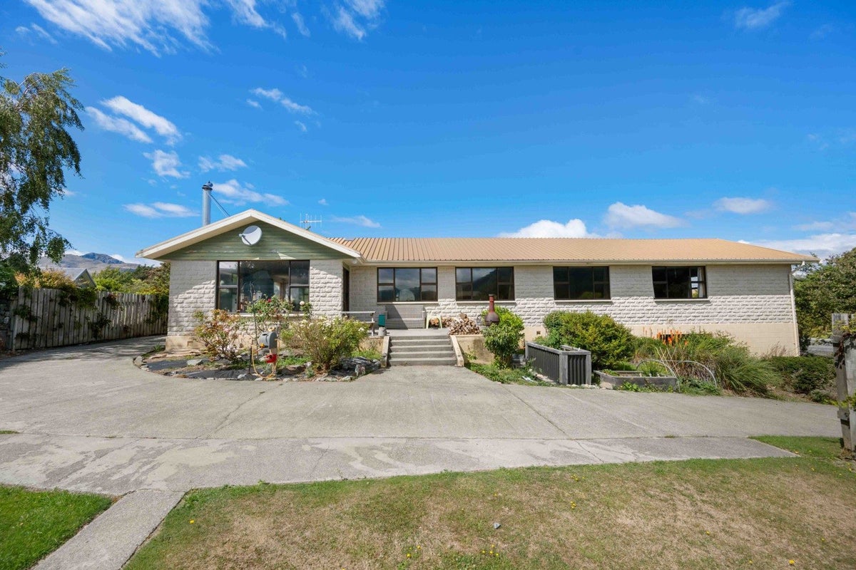144 Capell Avenue, Lake Hawea, Lake Hawea - Carousel 2