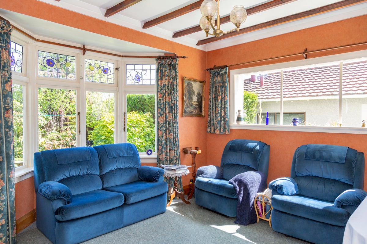 70 Wharfe Street, South Hill, Oamaru - Carousel 2