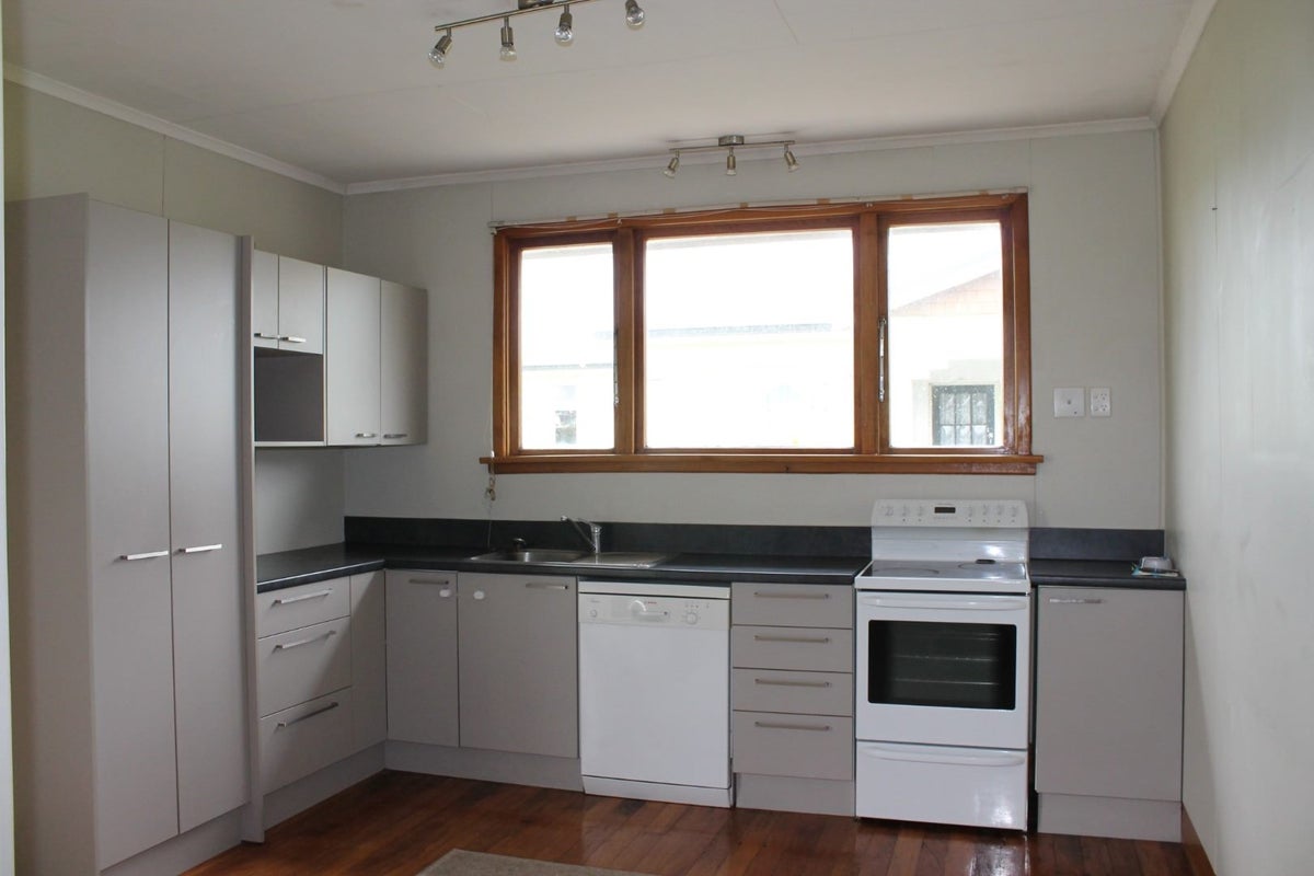 29 Albert Street, Winton, Winton - Carousel 2