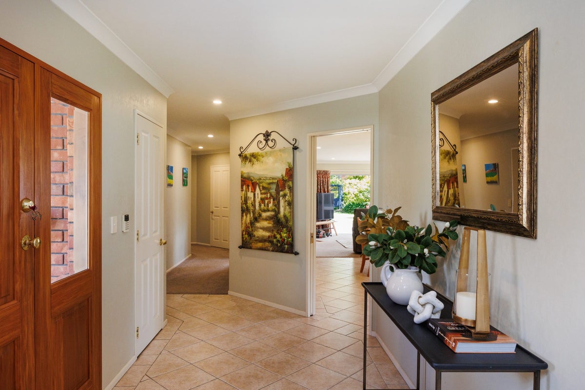 10 Pastoral Lane, Hokowhitu, Palmerston North - Carousel 2