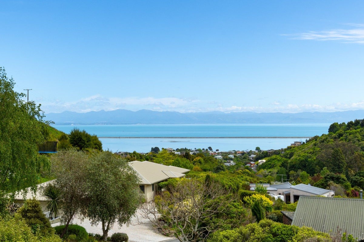 31 Strathaven Place, Atawhai, Nelson - Carousel 2