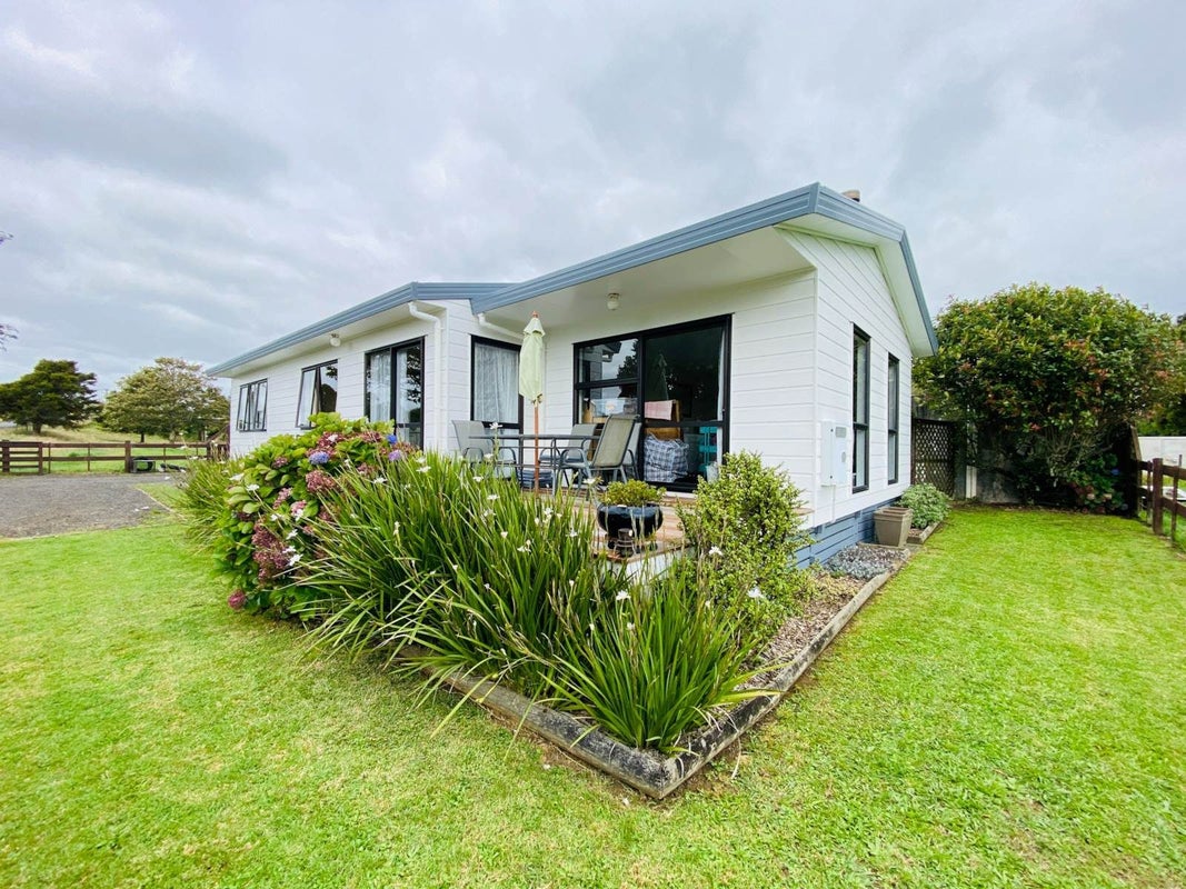 15 Findlay Road, Mauku, Pukekohe - Carousel 1