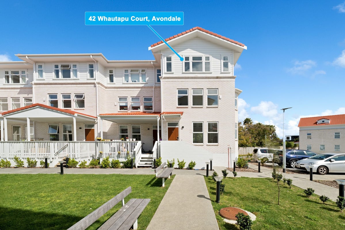 42 Whautapu Court, Avondale, Auckland - Carousel 2