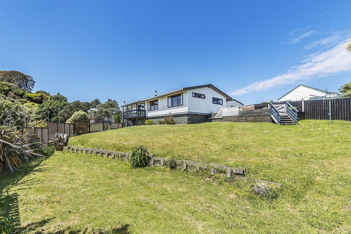 80 Mercury Way, Whitby, Porirua - Carousel 2