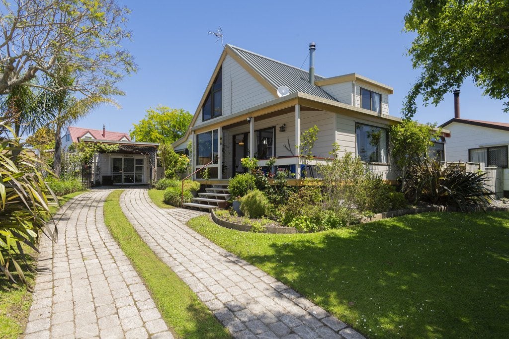 20 Fergusson Drive, Te Hapara, Gisborne - Carousel 1