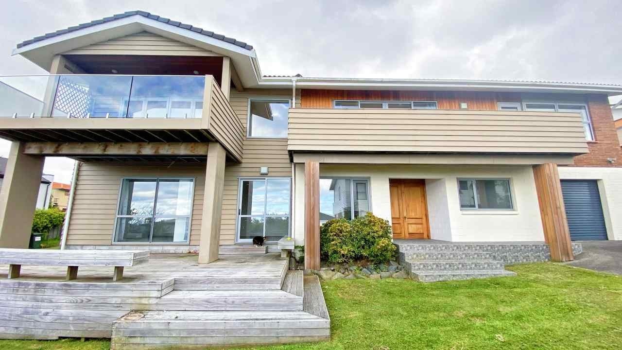 1/17 Hyde Road, Rothesay Bay, Auckland - Carousel 1